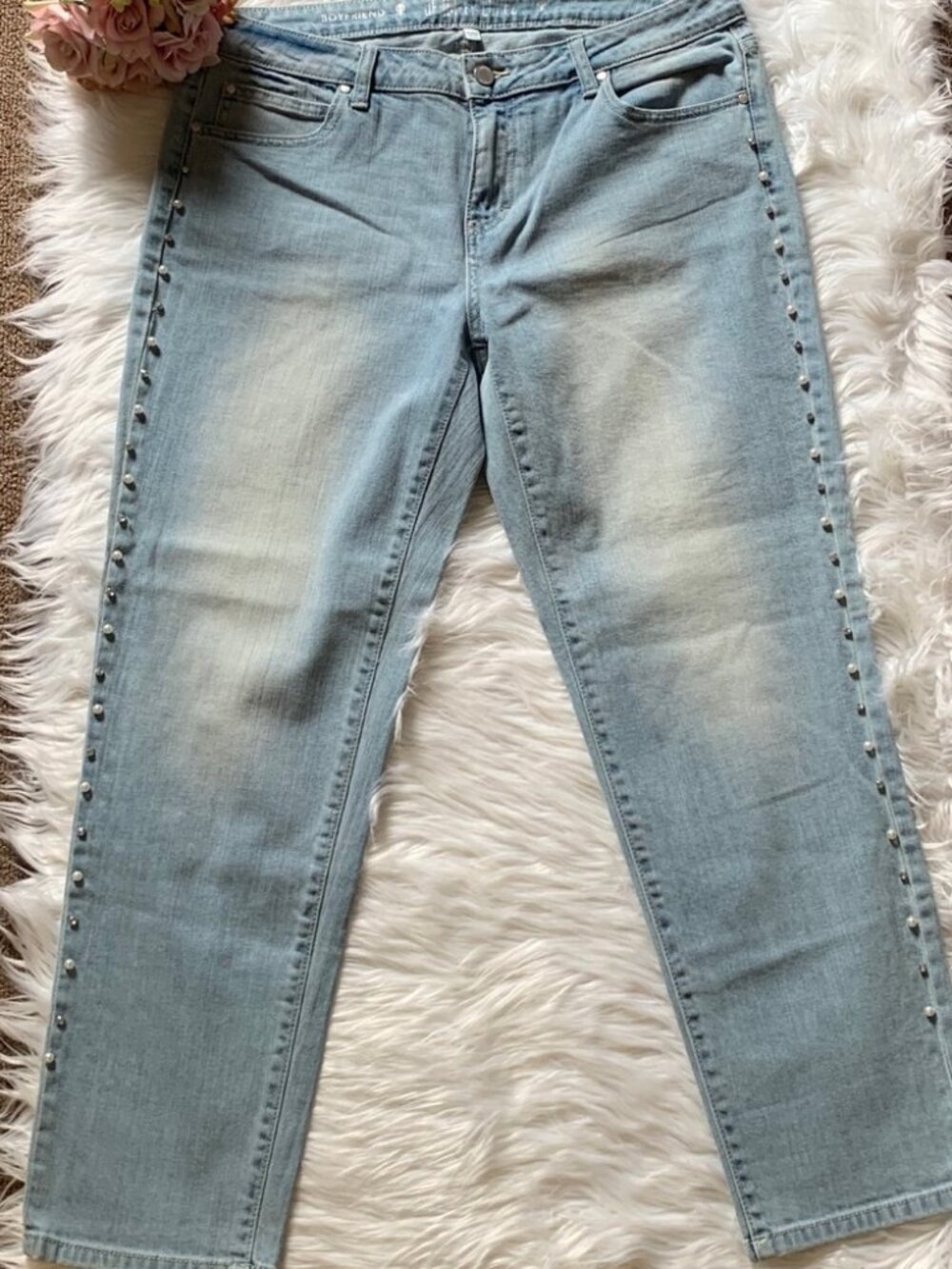 Jennifer Lopez Light Wash Boyfriend Jeans w/Pearl Embellishments & Bling Sz 10